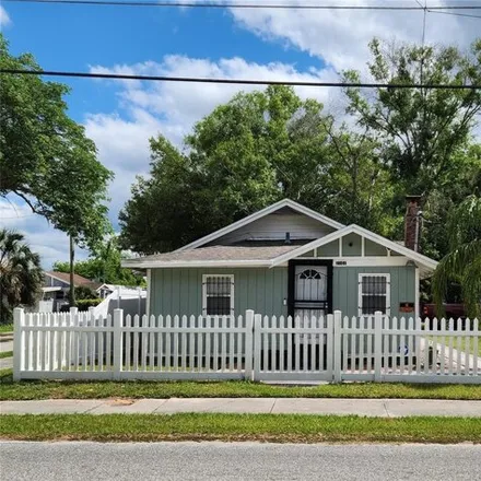 Buy this 2 bed house on 2121 West 16th Street in Lincoln Heights, Sanford