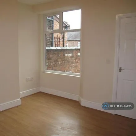 Image 5 - 46 Lewis Street, Crewe, CW2 7QS, United Kingdom - Townhouse for rent