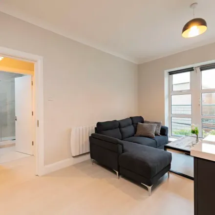Image 5 - The Westmoreland, Ringsend Road, Dublin, D04 R674, Ireland - Apartment for rent