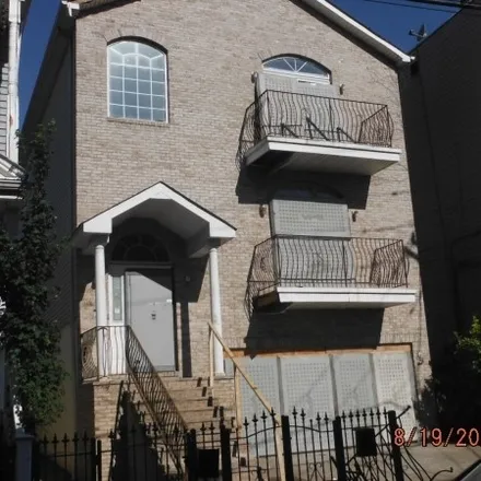 Image 1 - 112 2nd Street, Roseville, Newark, NJ 07107, USA - Townhouse for sale
