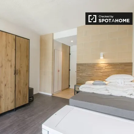Rent this 1 bed apartment on Rue Berckmans - Berckmansstraat 39 in 1060 Saint-Gilles - Sint-Gillis, Belgium