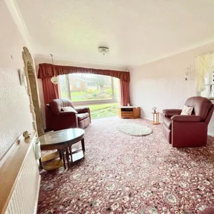 Image 5 - Lorne Close, Dronfield, S18 8ZJ, United Kingdom - House for sale