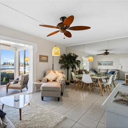 Image 6 - 9065 Captiva Circle, Saint Pete Beach, Pinellas County, FL 33706, USA - Condo for sale