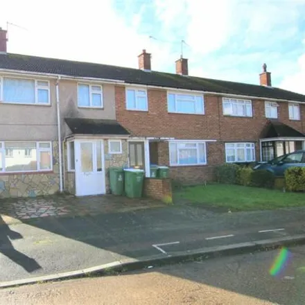 Buy this 3 bed house on Calvert Close in London, DA14 5JL