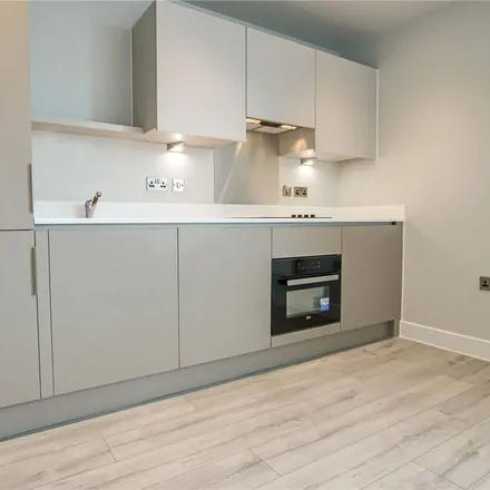 Rent this 1 bed apartment on Easthampstead Road in Bracknell, RG42 1YR