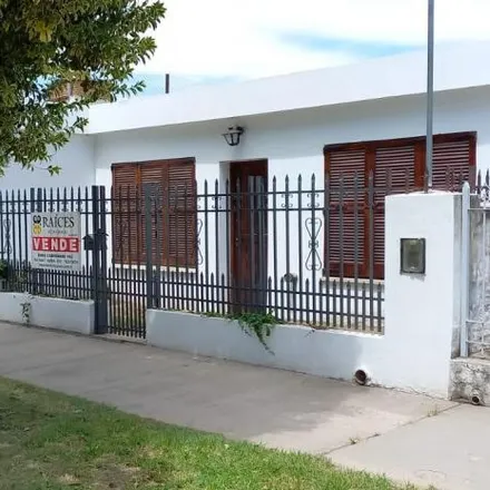 Buy this studio house on Avenida Hipólito Yrigoyen 959 in Departamento Santa María, Alta Gracia