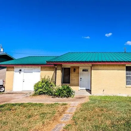 Buy this 3 bed house on 214 Riverview Drive in George West, TX 78022