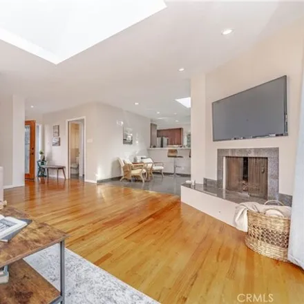 Image 9 - 3855 Shad Place, Los Angeles, CA 90732, USA - House for sale