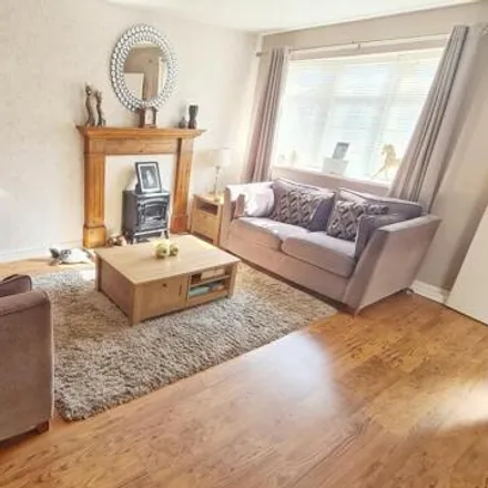 Image 2 - Lower Moat Close, Stockport, SK4 1QF, United Kingdom - Duplex for sale