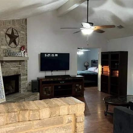 Image 2 - 8 Sarita Road, Angleton, TX 77515, USA - House for sale