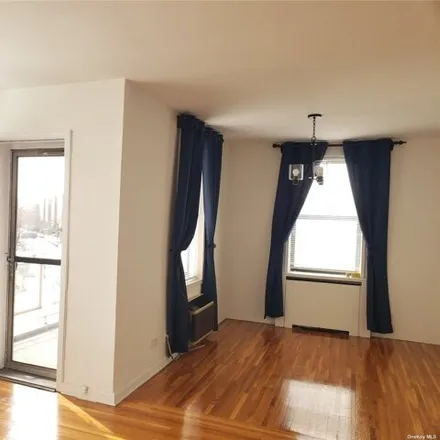 Image 3 - Park Manor, 67th Avenue, New York, NY 11375, USA - Condo for rent