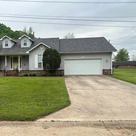 Buy this 3 bed house on 2003 Bryant Lane in Poplar Bluff, MO 63901