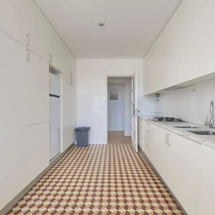 Image 5 - Rua de Entrecampos 32, 1000-151 Lisbon, Portugal - Apartment for rent