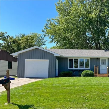Buy this 3 bed house on 1014 Maplehill Drive in Albert Lea, MN 56007