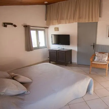 Rent this 1 bed house on 26170 Mollans-sur-Ouvèze