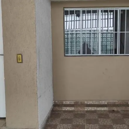 Rent this 2 bed house on Rua Pedro Fioretti in Jardim das Flòres, Osasco - SP