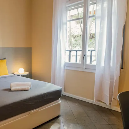 Rent this 7 bed room on Travessera de Gràcia in 23, 29