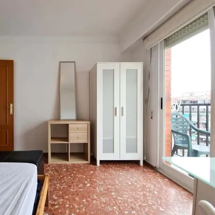 Image 2 - Carrer del Clariano, 46021 Valencia, Spain - Room for rent