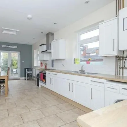 Rent this 5 bed townhouse on Lavender Road in Leicester, LE3 1AG