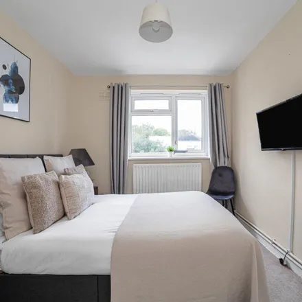 Rent this 1 bed apartment on 7-18 Morris Gardens in London, SW18 5HL