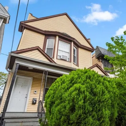 Buy this 6 bed house on 30 West 15th Street in Port Johnson, Bayonne