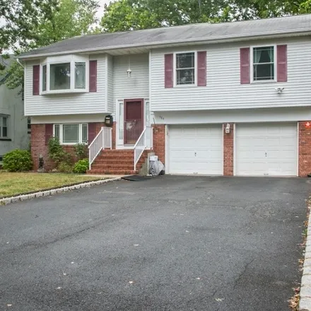 Buy this 4 bed house on 643 Mountainview Drive in North Plainfield, NJ 07063
