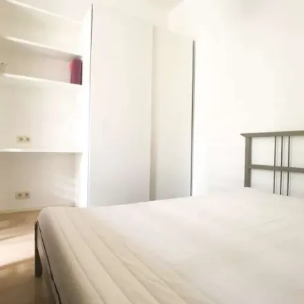 Rent this 1 bed apartment on Rue de Suisse - Zwitserlandstraat 25 in 1060 Saint-Gilles - Sint-Gillis, Belgium