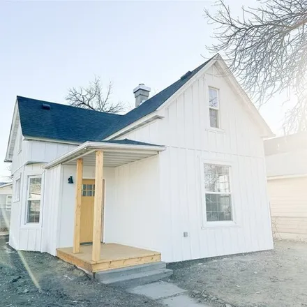 Buy this 4 bed house on 890 7th Avenue North in Great Falls, MT 59401