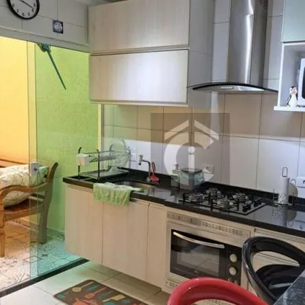 Buy this 3 bed house on Rua Antônio de Vicenzo in Vila Alpina, São Paulo - SP