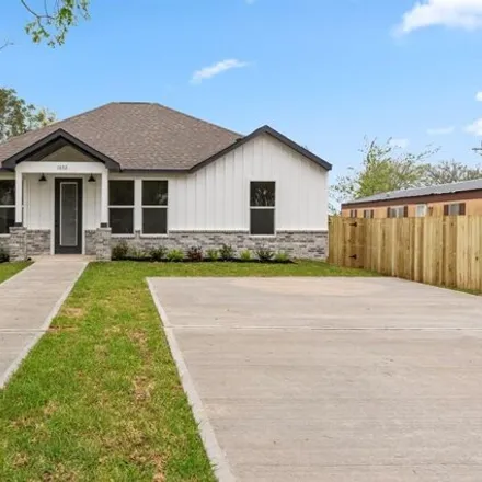 Buy this 3 bed house on 1032 22nd St in Hempstead, Texas
