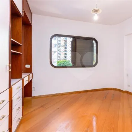 Buy this 3 bed apartment on Avenida da Aclimação 435 in Liberdade, São Paulo - SP