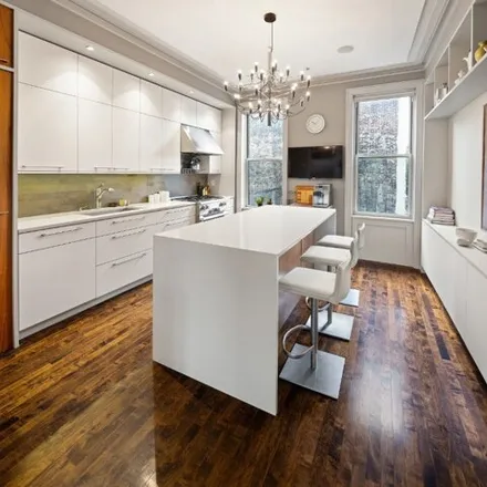 Buy this 3 bed house on 309 Carroll Street in New York, NY 11231