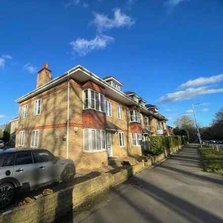 Rent this 2 bed apartment on London Road in Ascot, SL5 7EN