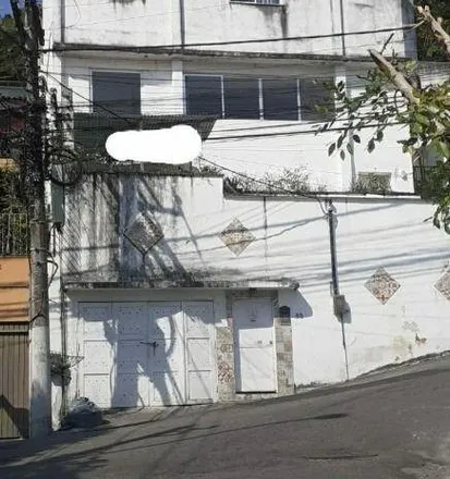 Buy this 18 bed house on Caminho do Canto do Rio in São Francisco, Niterói - RJ