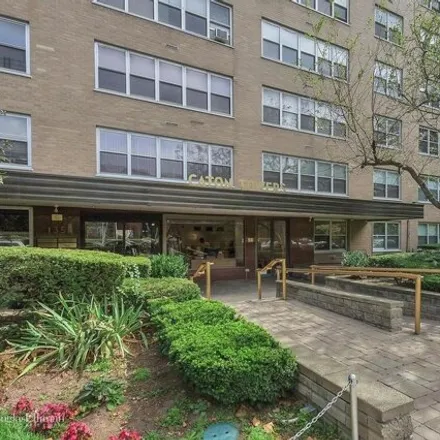 Image 5 - Caton Towers, 135 Ocean Parkway, New York, NY 11218, USA - Apartment for sale