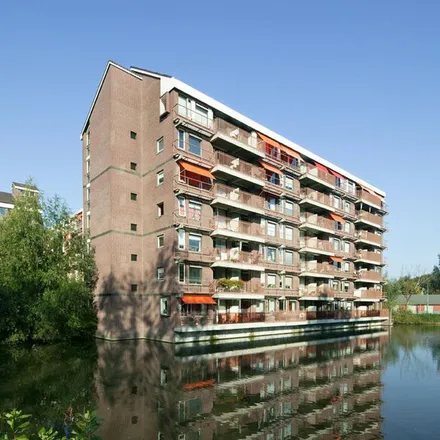 Rent this 1 bed apartment on Verpleeg- en verzorgingshuis Sonneburgh in Groene Kruisweg, 3084 MC Rotterdam
