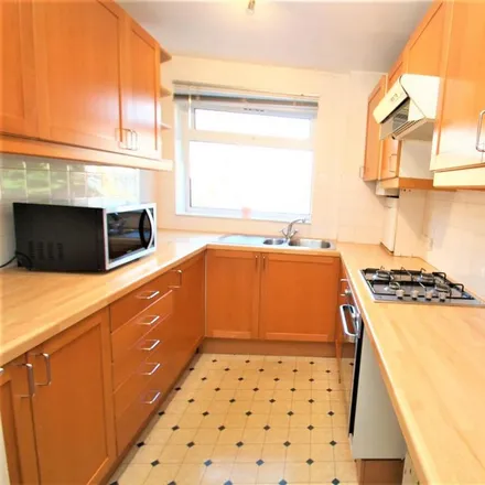 Rent this 1 bed apartment on Chestnut Court in Roxborough Avenue, London
