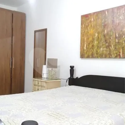 Buy this 2 bed apartment on Rua França Pinto in Vila Clementino, São Paulo - SP