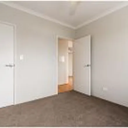 Image 4 - Belmont Avenue, Cloverdale WA 6105, Australia - Apartment for rent