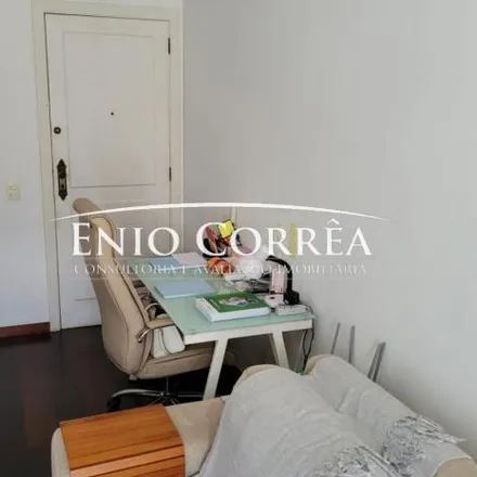 Buy this 1 bed apartment on Lanchonete Garota do Alto in Avenida Oliveira Botelho, Teresópolis - RJ