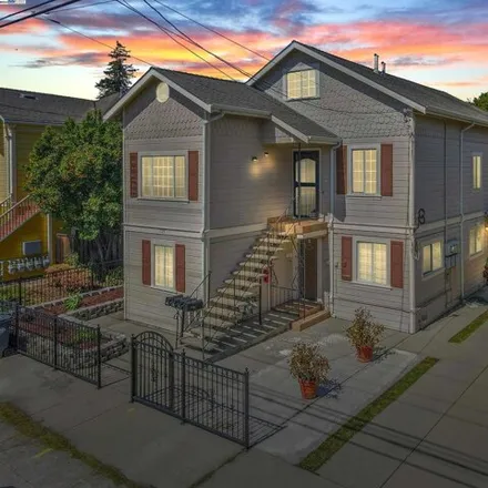 Buy this 9 bed house on 2129 Lincoln Avenue in Alameda, CA 94501