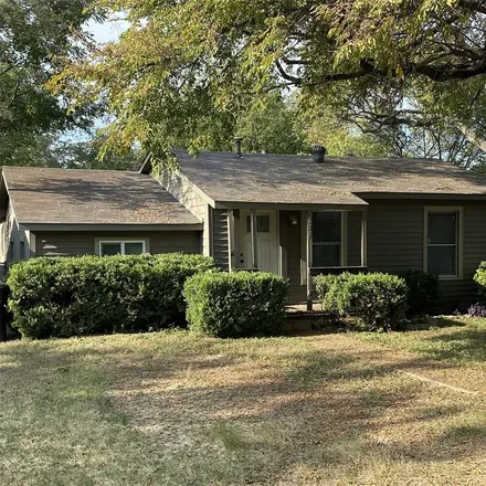 Buy this 3 bed house on 610 Odell Street in Cleburne, TX 76033