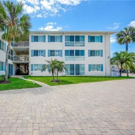 Image 2 - Palm Bay Villas, Gulf Shore Boulevard North, Naples, FL 33940, USA - Condo for rent