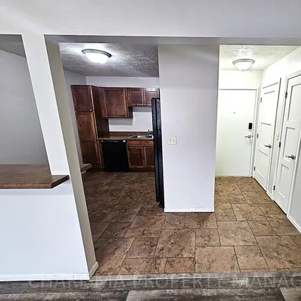 Image 4 - 700 W 6th St, Unit 2 - Apartment for rent