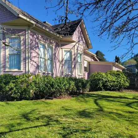 Buy this 3 bed house on Southeast 5th Street in Oakland, Oakland Historic District
