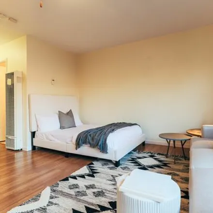 Rent this 1 bed apartment on 1925 13th Avenue in Oakland, California 94606