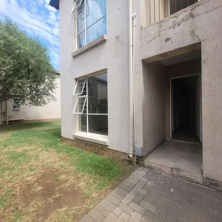 Image 3 - Water Boatman Street, Ekurhuleni Ward 53, Gauteng, 1454, South Africa - Apartment for rent
