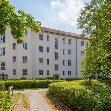 Rent this 2 bed apartment on Wachenheimer Weg 7 in 13595 Berlin, Germany