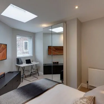 Rent this 4 bed apartment on Fentonville Street in Sheffield, S11 8BA