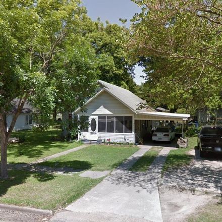 Rent this 2 bed house on Dermott in AR, US